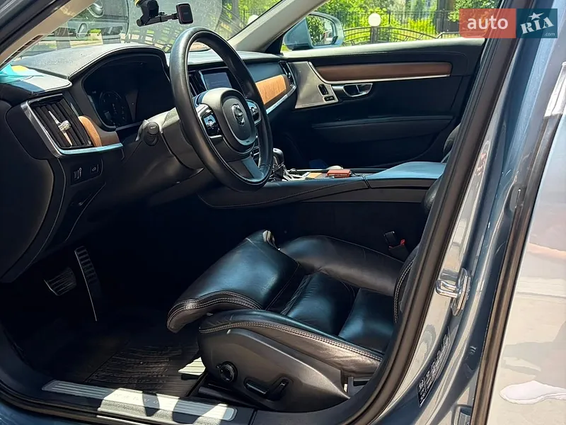 Volvo S90 2016 VIN YV1PS68BCH1005300 фото оголошення 28 з 62