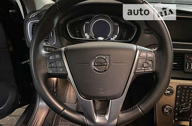 Хэтчбек Volvo V40 Cross Country 2016 в 