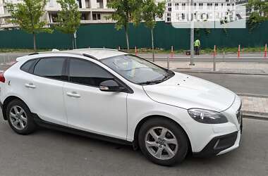 Хэтчбек Volvo V40 Cross Country 2014 в Львове