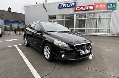 Хэтчбек Volvo V40 Cross Country 2014 в Киеве