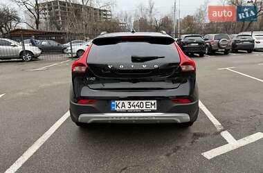 Хэтчбек Volvo V40 Cross Country 2014 в Киеве