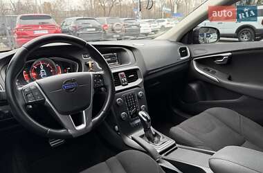 Хэтчбек Volvo V40 Cross Country 2014 в Киеве