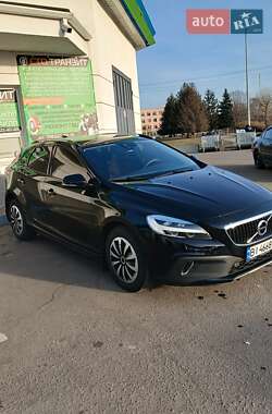 Хэтчбек Volvo V40 Cross Country 2018 в 