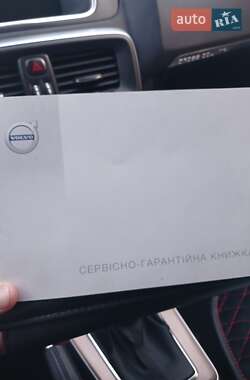 Хэтчбек Volvo V40 Cross Country 2018 в 
