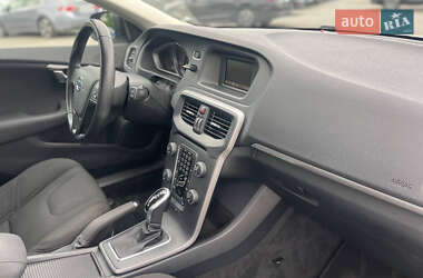 Хэтчбек Volvo V40 Cross Country 2015 в 