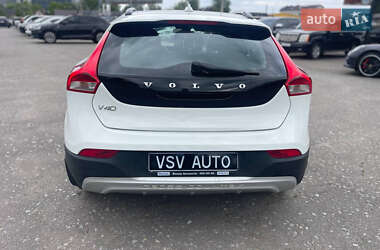 Хэтчбек Volvo V40 Cross Country 2015 в 