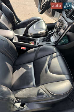 Хетчбек Volvo V40 Cross Country 2016 в 