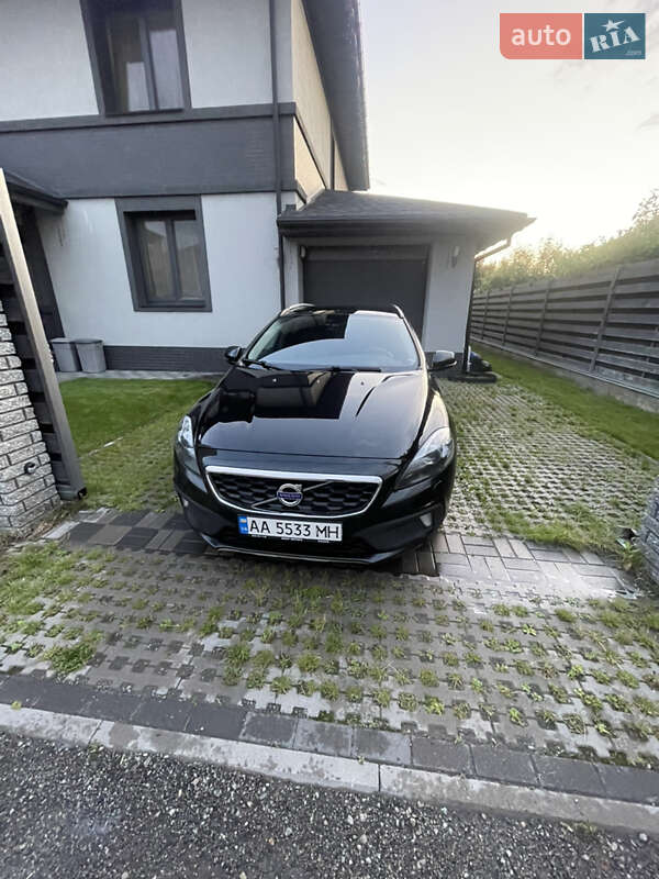 Volvo V40 Cross Country 2016