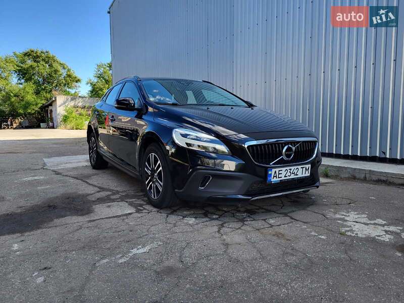 Хэтчбек Volvo V40 Cross Country 2017 в Днепре