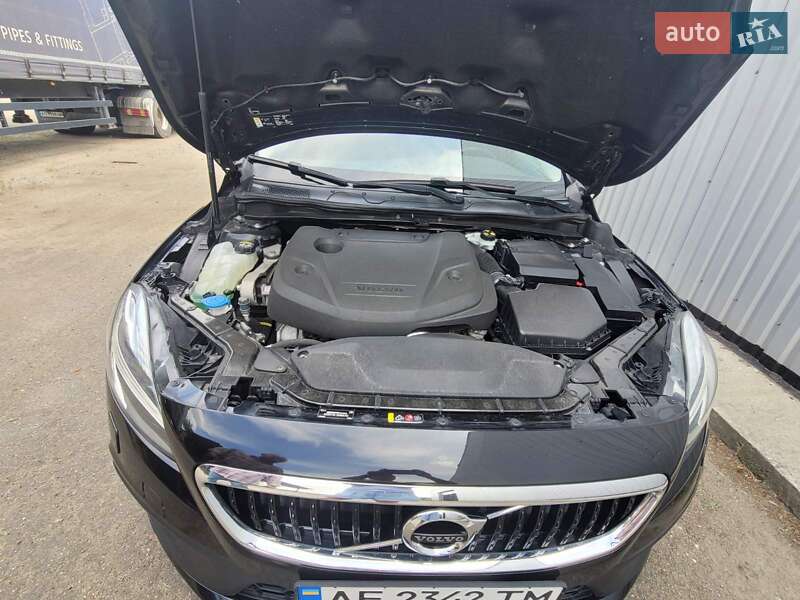 Хэтчбек Volvo V40 Cross Country 2017 в Днепре