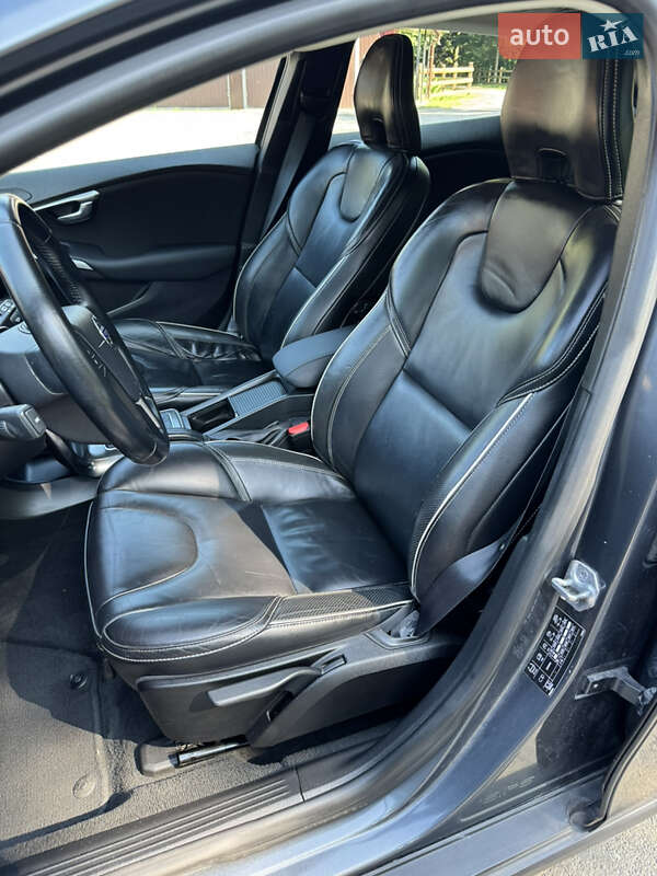 Хетчбек Volvo V40 Cross Country 2014 в Луцьку фото 5 Хетчбек Volvo V40 Cross Country 2014 в Луцьку