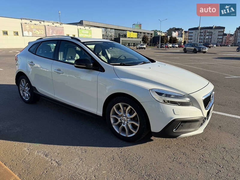 Хетчбек Volvo V40 Cross Country 2016 в Василькові фото 17 Хетчбек Volvo V40 Cross Country 2016 в Василькові