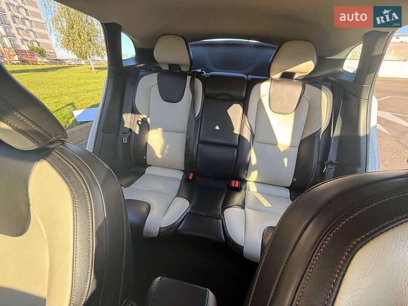 Хетчбек Volvo V40 Cross Country 2016 в Василькові фото 27 Хетчбек Volvo V40 Cross Country 2016 в Василькові