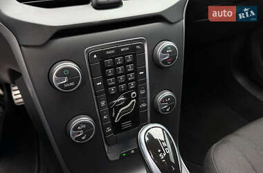 Хэтчбек Volvo V40 Cross Country 2014 в 