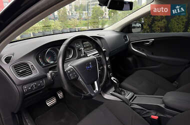 Хэтчбек Volvo V40 Cross Country 2014 в 