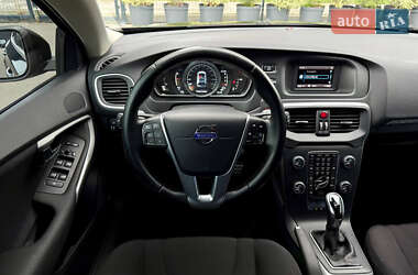 Хэтчбек Volvo V40 Cross Country 2014 в 