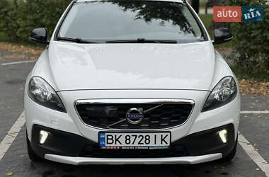 Хэтчбек Volvo V40 Cross Country 2012 в 