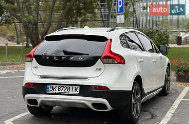 Хэтчбек Volvo V40 Cross Country 2012 в 