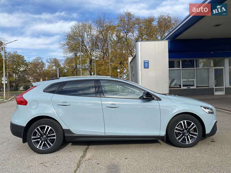 Хэтчбек Volvo V40 Cross Country 2017 в Николаеве фото 12 Хэтчбек Volvo V40 Cross Country 2017 в Николаеве