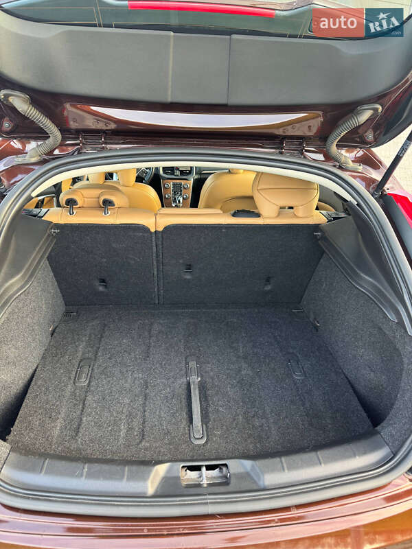 Хетчбек Volvo V40 Cross Country 2016 в Києві