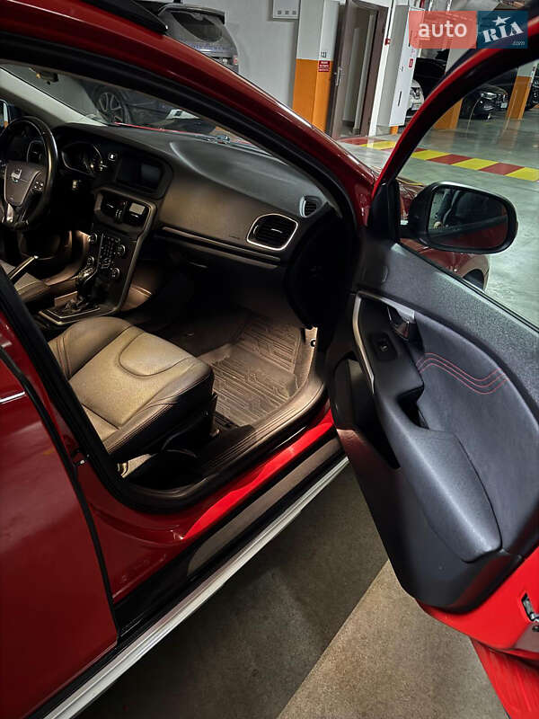 Хэтчбек Volvo V40 Cross Country 2013 в Одессе фото 6 Хэтчбек Volvo V40 Cross Country 2013 в Одессе