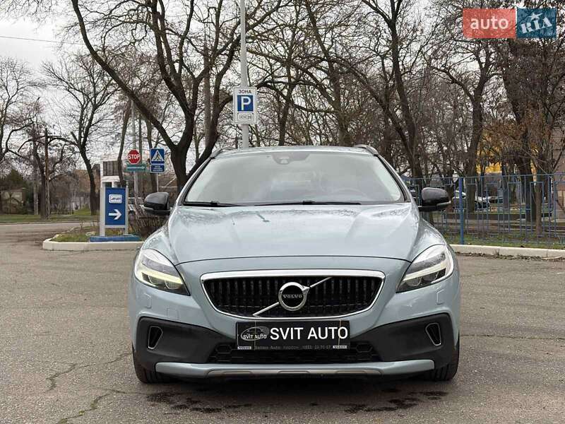 Хетчбек Volvo V40 Cross Country 2017 в Миколаєві