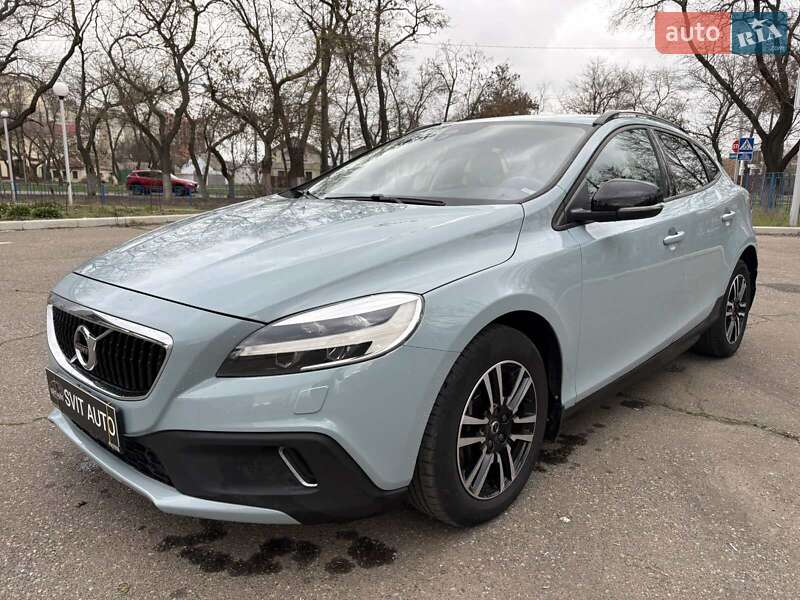 Хетчбек Volvo V40 Cross Country 2017 в Миколаєві