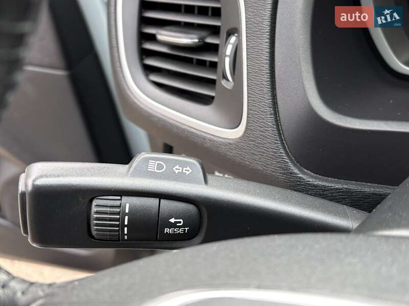 Хетчбек Volvo V40 Cross Country 2017 в Миколаєві