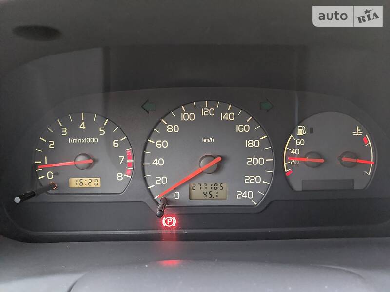 Універсал Volvo V40 1997 в Львові