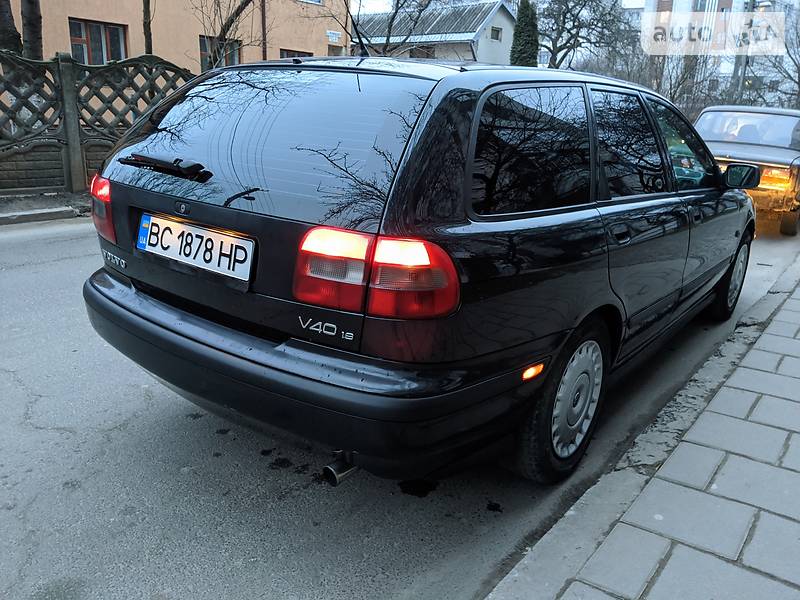 Універсал Volvo V40 1997 в Львові