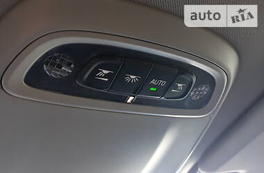Хетчбек Volvo V40 2015 в 