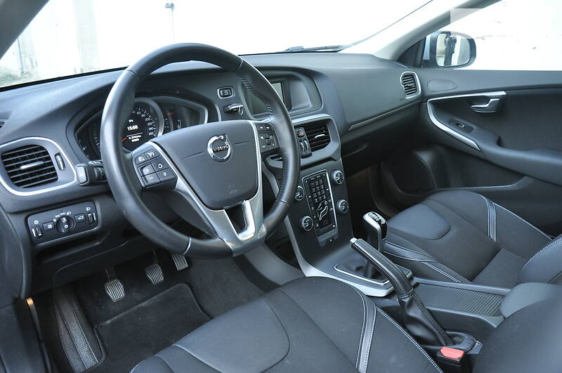 Хетчбек Volvo V40 2016 в Тернополі фото 24 Хетчбек Volvo V40 2016 в Тернополі