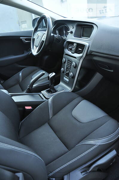 Хетчбек Volvo V40 2016 в Тернополі фото 26 Хетчбек Volvo V40 2016 в Тернополі