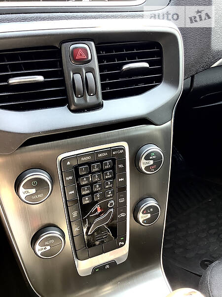 Хэтчбек Volvo V40 2013 в Владимире