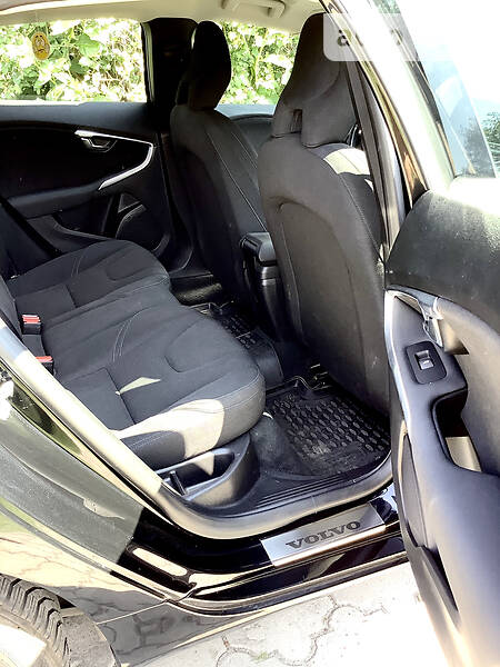 Хэтчбек Volvo V40 2013 в Владимире