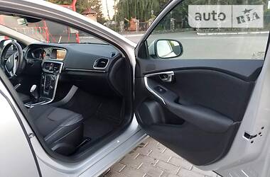 Хэтчбек Volvo V40 2012 в Радивилове