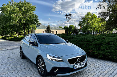 Хетчбек Volvo V40 2019 в Києві