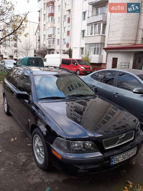 Универсал Volvo V40 2001 в Львове