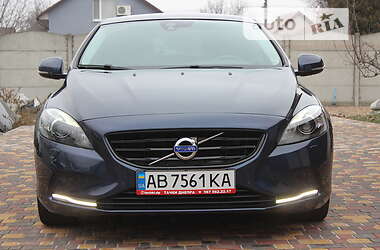 Хэтчбек Volvo V40 2015 в 