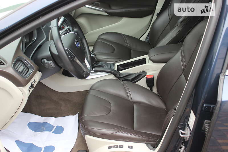 Хетчбек Volvo V40 2015 в Дніпрі фото 30 Хетчбек Volvo V40 2015 в Дніпрі