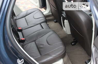 Хэтчбек Volvo V40 2015 в 