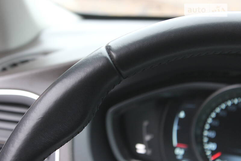 Хетчбек Volvo V40 2015 в Дніпрі фото 46 Хетчбек Volvo V40 2015 в Дніпрі