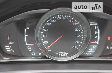 Хэтчбек Volvo V40 2015 в 