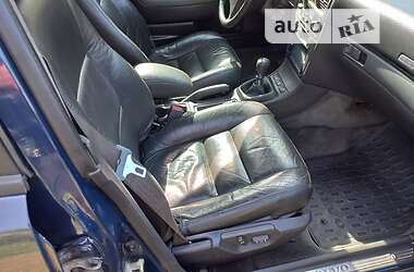 Универсал Volvo V40 1999 в 