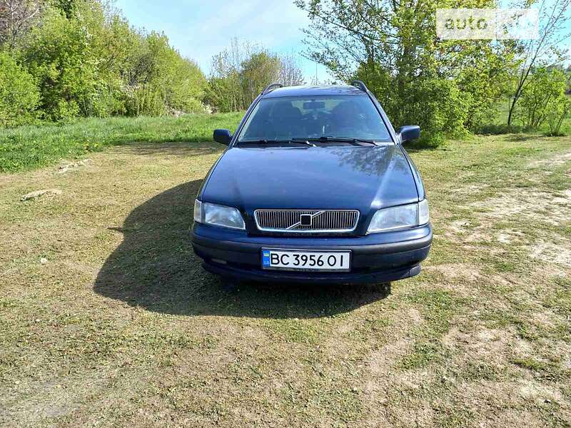 Универсал Volvo V40 1999 в 