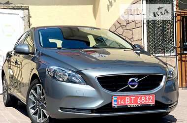 Хэтчбек Volvo V40 2015 в Бродах