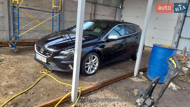 Хетчбек Volvo V40 2015 в Кривому Розі