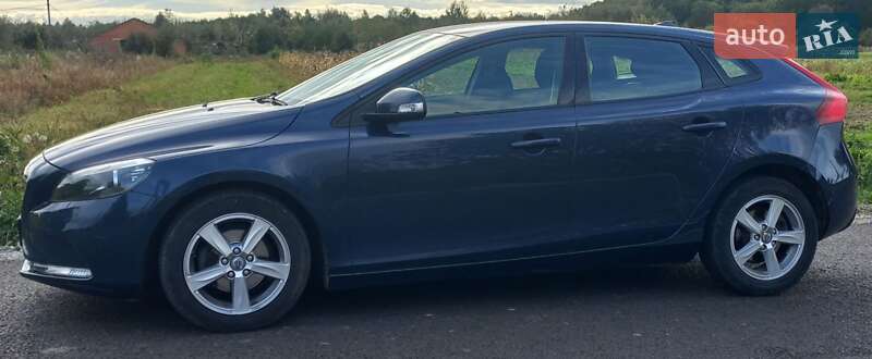 Хэтчбек Volvo V40 2013 в Стрые