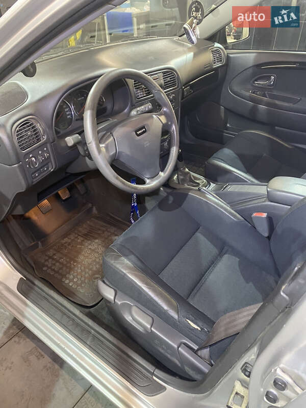 Универсал Volvo V40 2003 в Львове
