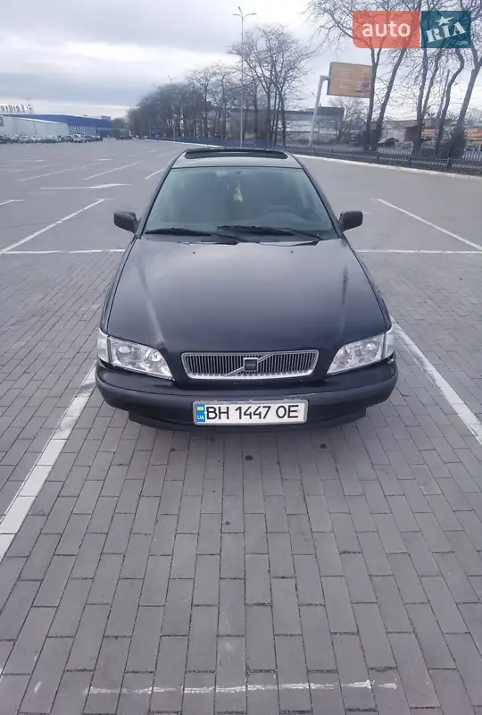 Volvo V40 1998